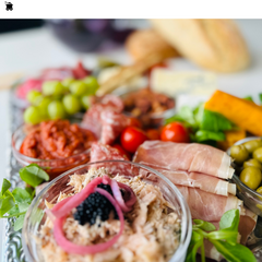 Tapasfad 169,- (2 x ost, 4 x pølse, 1 fisk, brød) v/min. 12 kuv.